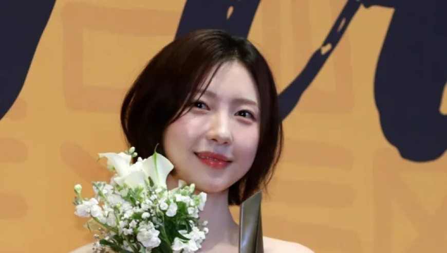 澳门码开奖结果2025开奖记录,女子的亲生母亲和继母处成了姐妹,动态词语解释落实_增强版V11.17